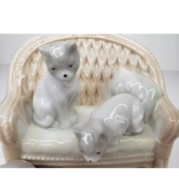 George Good 3 Kittens Playing On the Couch & In the Basket Tan-Blue Porcelain - Picture 7 of 12